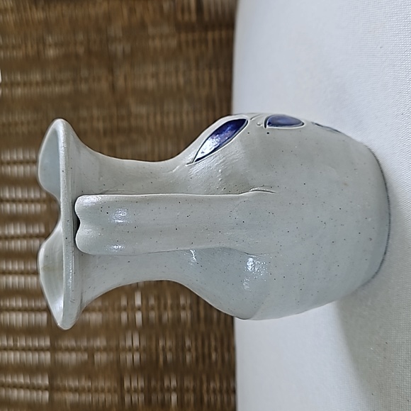 WILLIAMSBURG POTTERY Vintage Hand-Carved Salt Glaze Pitcher Gray & Cobal… - Picture 4 of 9